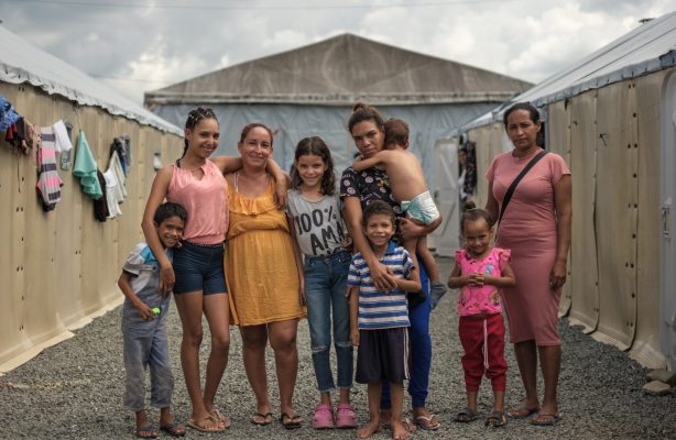 thumbnail de Dia Internacional do Migrante: no Brasil, venezuelanos encontram inclusão por meio do trabalho